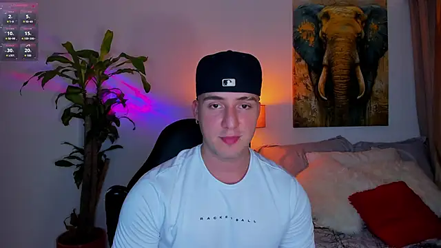 Snapshot of liam_oficial02 chatting on March 20, 4:07 am liam oficial02 online show from March 20, 4:07 am