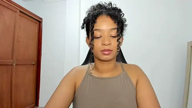 avellanatammy online show from February 20, 1:57 am