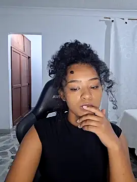 avellanatammy online show from April 24, 12:46 am