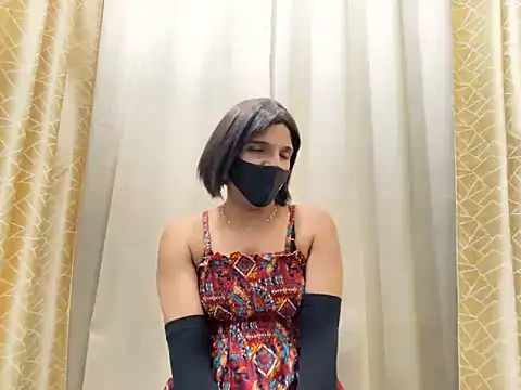 TransLisa7 online show from June 27, 8:58 pm