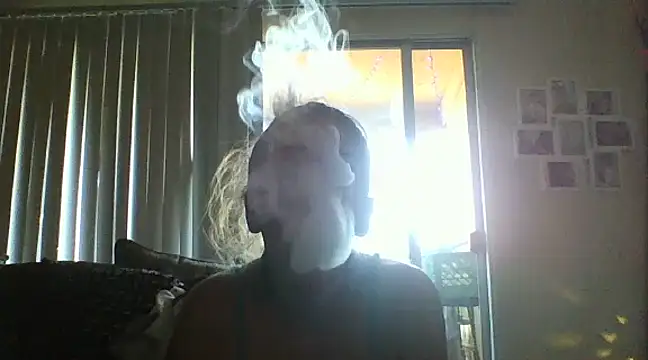 Snapshot of halobabe7620 chatting on December 28, 7:43 pm halobabe7620 online show from December 28, 7:43 pm