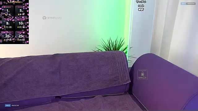 Snapshot of OMOCHI_Queen chatting on February 24, 1:35 am OMOCHI Queen online show from February 24, 1:35 am