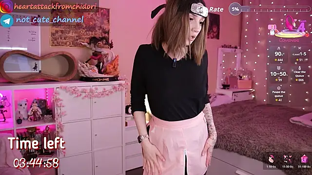 yourcutewaifu online show from October 20, 8:20 pm