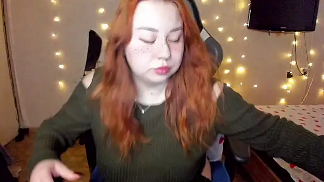 Snapshot of Milafoxxxy chatting on March 7, 6:46 am Milafoxxxy online show from March 7, 6:46 am