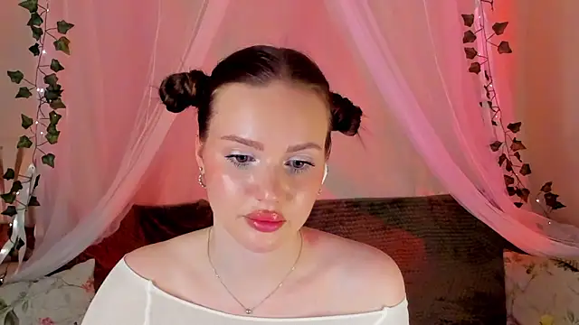 MishkaMe online show from December 25, 7:24 pm