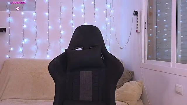 Snapshot of Karinchik_ chatting on March 19, 7:06 pm Karinchik  online show from March 19, 7:06 pm