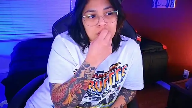 Snapshot of miacanela_xo chatting on January 27, 6:19 am miacanela xo online show from January 27, 6:19 am