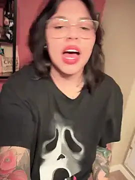 Snapshot of miacanela_xo chatting on January 30, 5:19 am miacanela xo online show from January 30, 5:19 am