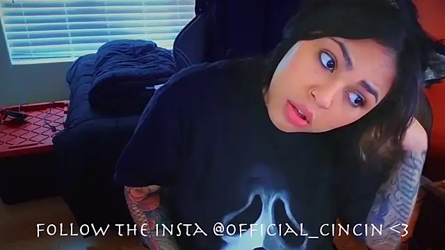 Snapshot of miacanela_xo chatting on February 6, 12:00 am miacanela xo online show from February 6, 12:00 am