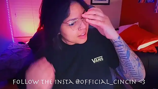 Snapshot of miacanela_xo chatting on February 8, 2:15 am miacanela xo online show from February 8, 2:15 am