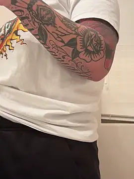 Snapshot of miacanela_xo chatting on February 10, 6:42 am miacanela xo online show from February 10, 6:42 am