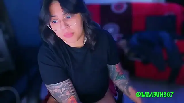 Snapshot of miacanela_xo chatting on November 8, 1:50 am miacanela xo online show from November 8, 1:50 am