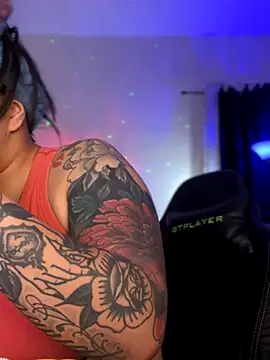 Snapshot of miacanela_xo chatting on November 10, 1:15 am miacanela xo online show from November 10, 1:15 am