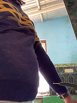 Snapshot of SweetFatBoy chatting on January 25, 3:19 am SweetFatBoy online show from January 25, 3:19 am