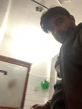 Snapshot of SweetFatBoy chatting on January 28, 5:24 pm SweetFatBoy online show from January 28, 5:24 pm