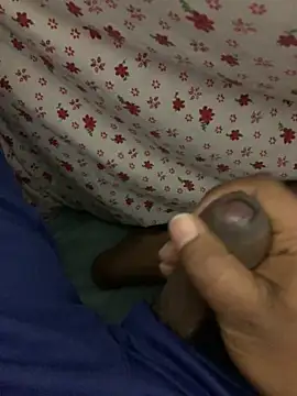 Snapshot of SweetFatBoy chatting on March 9, 7:37 pm SweetFatBoy online show from March 9, 7:37 pm