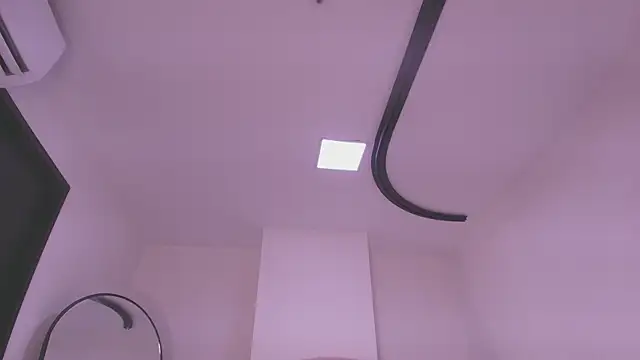 vale ross  online show from April 24, 3:09 am