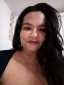 Snapshot of Julieta-tits chatting on July 2, 3:23 am Julieta-tits online show from July 2, 3:23 am