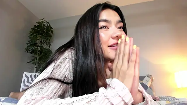 Snapshot of Shineel chatting on March 20, 7:47 am Shineel online show from March 20, 7:47 am