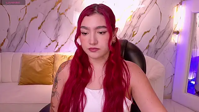 ViolettCastel online show from December 14, 5:07 pm