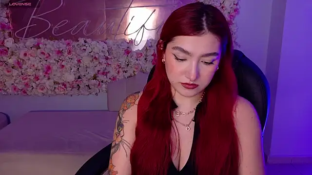 ViolettCastel online show from January 17, 6:33 pm