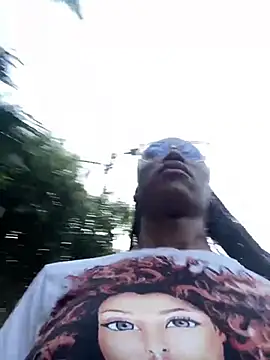 Snapshot of sweetsarabig22cm chatting on March 2, 11:20 pm sweetsarabig22cm online show from March 2, 11:20 pm