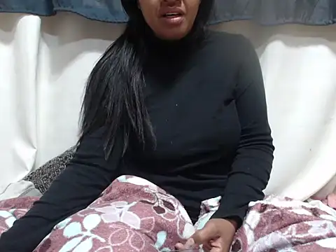 Snapshot of Linda_sexy chatting on July 2, 2:44 am Linda sexy online show from July 2, 2:44 am