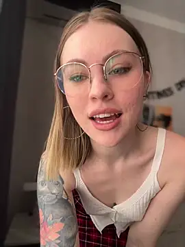 LoveGameSexx online show from February 15, 8:54 am