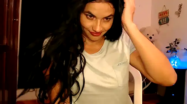 Snapshot of Katalleyaa chatting on December 10, 12:28 am Katalleyaa online show from December 10, 12:28 am