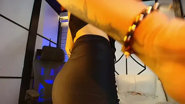 Snapshot of VictoriaRosse_ chatting on January 26, 2:14 am VictoriaRosse online show from January 26, 2:14 am