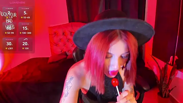 Snapshot of VictoriaRosse_ chatting on November 6, 2:12 am VictoriaRosse online show from November 6, 2:12 am