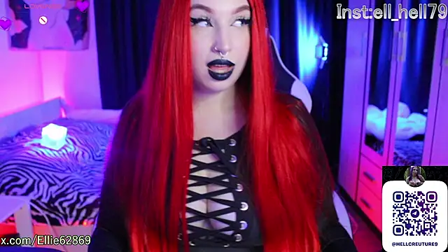 Snapshot of Kitty_goth chatting on September 22, 8:44 pm Kitty goth online show from September 22, 8:44 pm