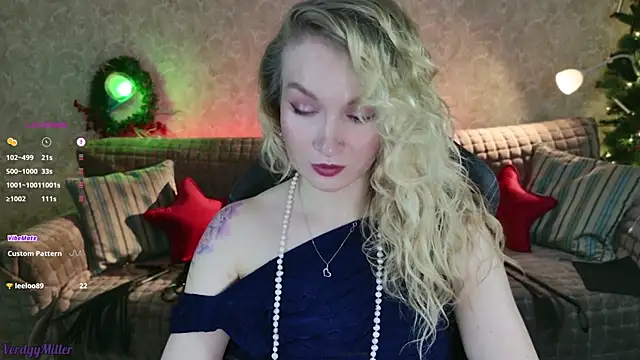 Snapshot of VerdgyMiller chatting on December 16, 8:09 am VerdgyMiller online show from December 16, 8:09 am