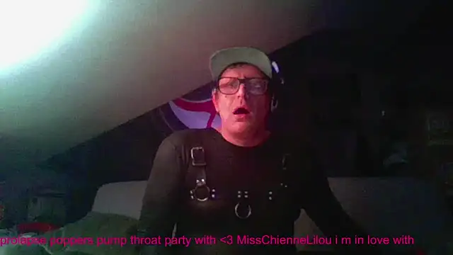 Bigthroaterboy online show from December 7, 11:56 pm