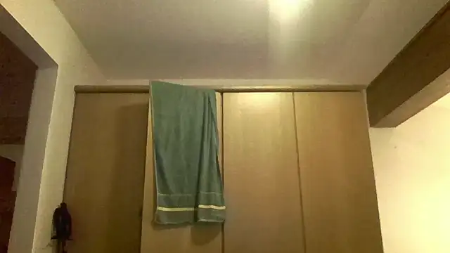 Bigthroaterboy online show from December 9, 8:33 pm