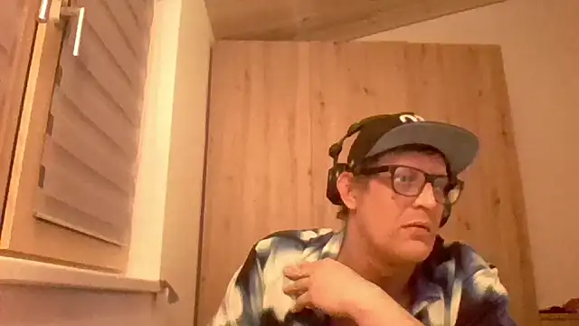 Bigthroaterboy online show from January 11, 5:51 pm