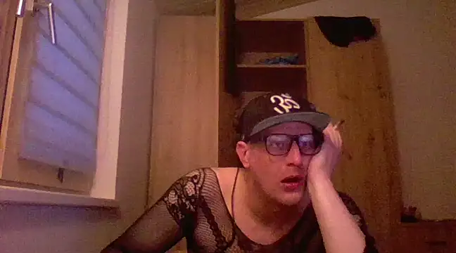 Bigthroaterboy online show from February 9, 4:40 pm