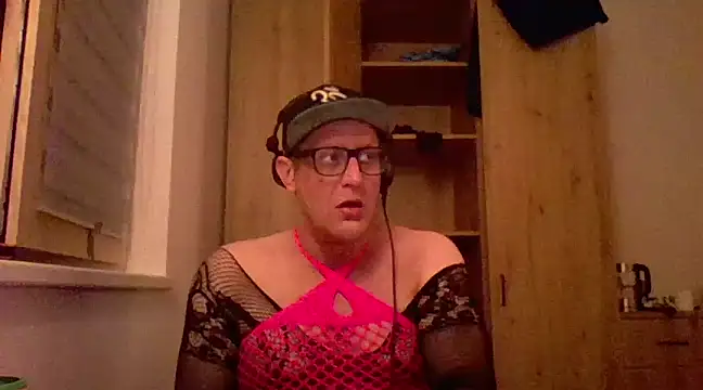 Bigthroaterboy online show from February 28, 11:01 pm