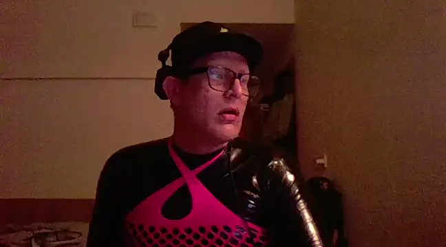 Bigthroaterboy online show from March 6, 10:15 pm