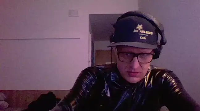 Bigthroaterboy online show from March 8, 6:43 am