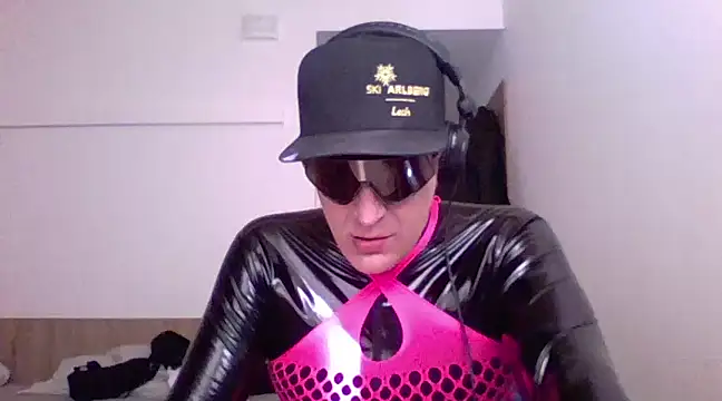 Bigthroaterboy online show from March 11, 11:33 am