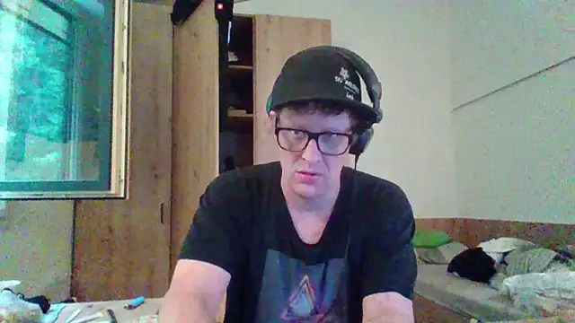 Bigthroaterboy online show from September 8, 4:17 pm