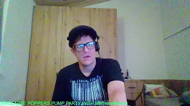 Bigthroaterboy online show from September 10, 4:45 am