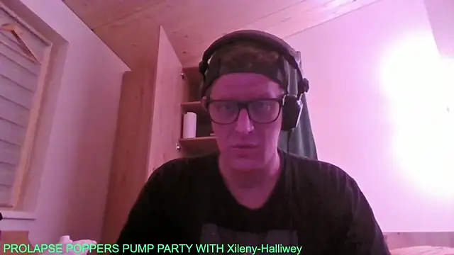 Bigthroaterboy online show from October 2, 6:04 pm