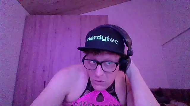 Bigthroaterboy online show from October 8, 8:06 pm