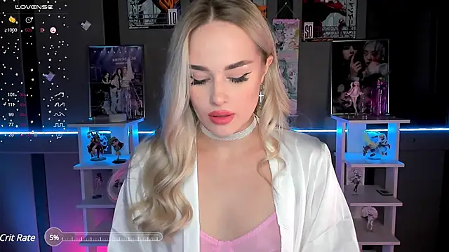 Snapshot of Ellen_Soft chatting on December 4, 9:02 pm Ellen Soft online show from December 4, 9:02 pm