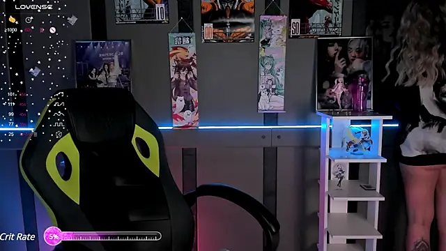 Snapshot of Ellen_Soft chatting on December 24, 5:44 pm Ellen Soft online show from December 24, 5:44 pm