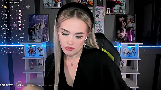 Snapshot of Ellen_Soft chatting on February 3, 8:35 pm Ellen Soft online show from February 3, 8:35 pm