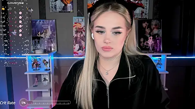 Snapshot of Ellen_Soft chatting on March 6, 8:16 pm Ellen Soft online show from March 6, 8:16 pm