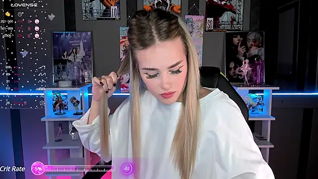 Snapshot of Ellen_Soft chatting on March 19, 4:24 pm Ellen Soft online show from March 19, 4:24 pm